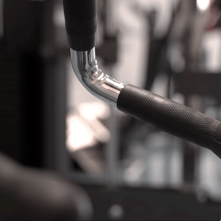 Agarre de remo ancho en polea | Fitness Tech