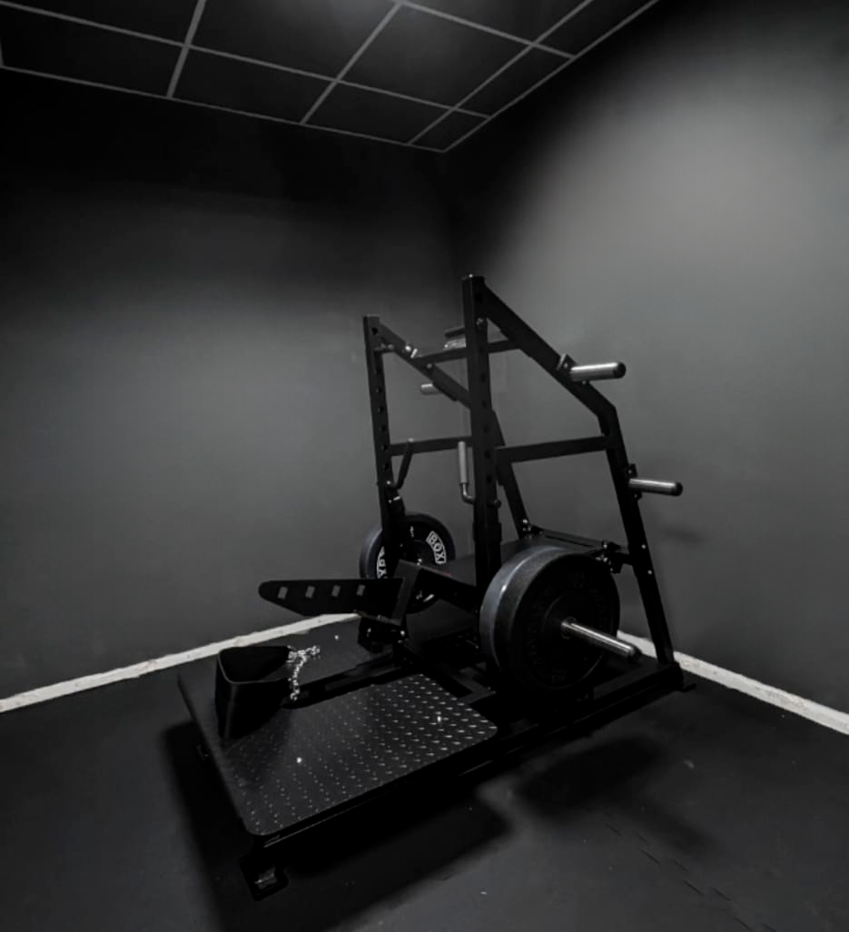 Sentadillas con Cinturón (Belt Squat) | Máquina de Palanca - Pro Series