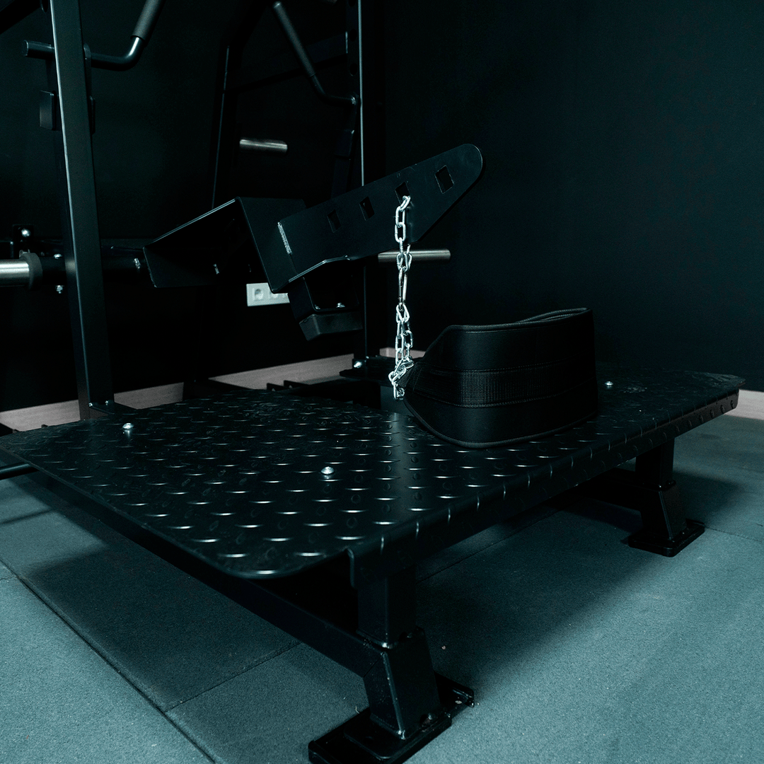 Sentadillas con Cinturón (Belt Squat) | Máquina de Palanca - Pro Series